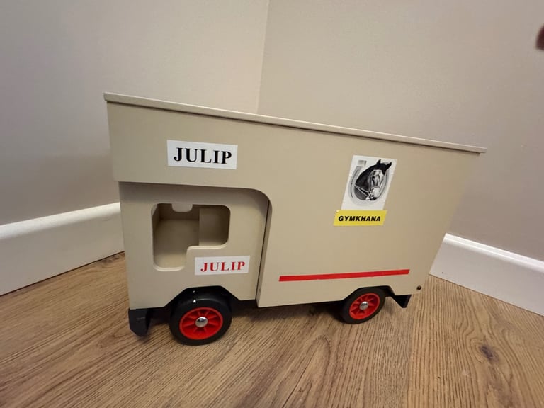 Original Julip horsebox & accessories 
