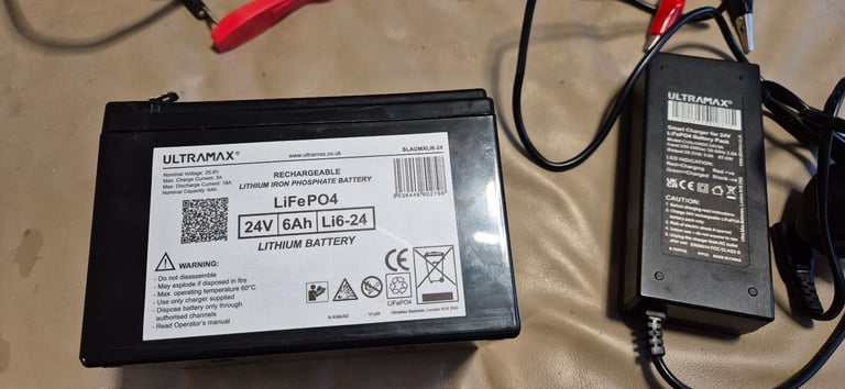 Power inventer 12V and 24V to 230V with portable battery 24V and charger.