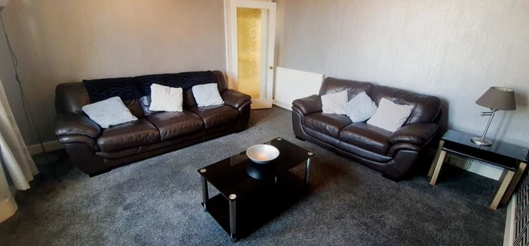 Spacious 1 Bedroom flat in central location Prestwick. 