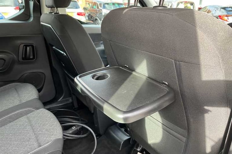 2025 Vauxhall Combo Life Electric 52kWh Design XL MPV 5dr Electric Auto (7.4kW Charger) (136 ps) ...