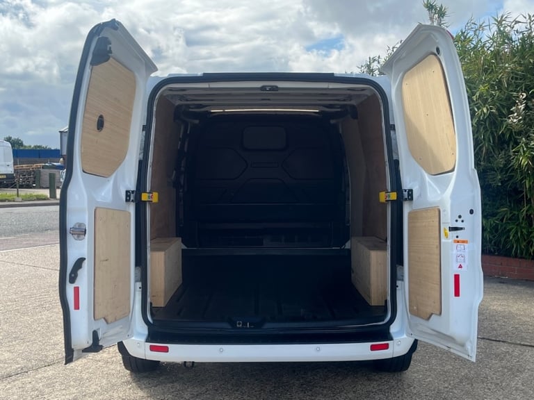  Ford Transit Custom 2.0 EcoBlue 130ps L2 H1 Limited Van Diesel