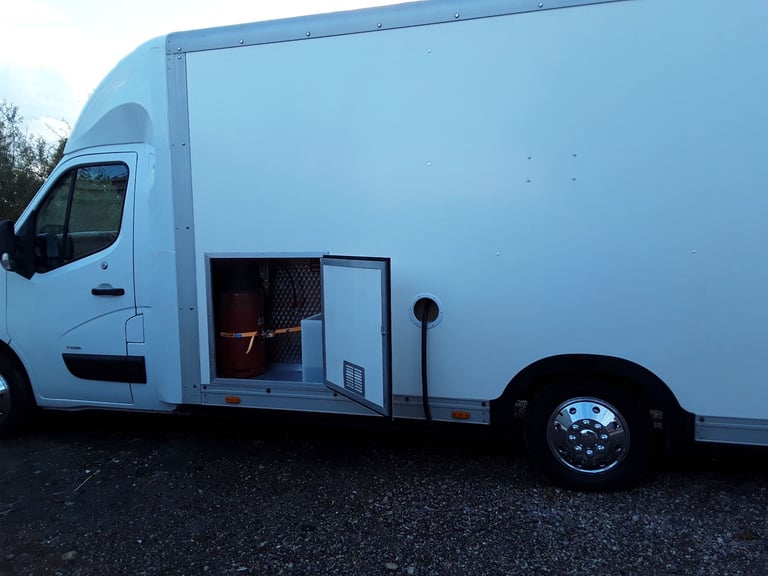 Mobile catering van 