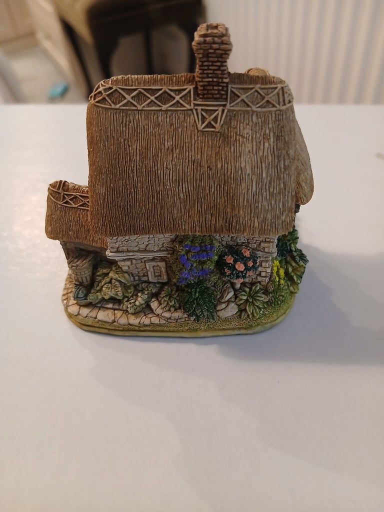 Lilliput lane Cottage 