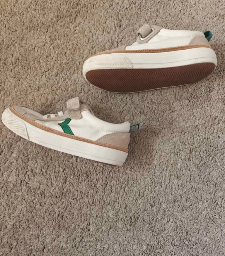 Boys Next sneakers size 8 EU 25