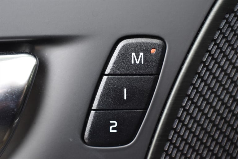 2021 Volvo XC60 B5 INSCRIPTION+Panoramic Sunroof Estate Petrol/Ele Automatic