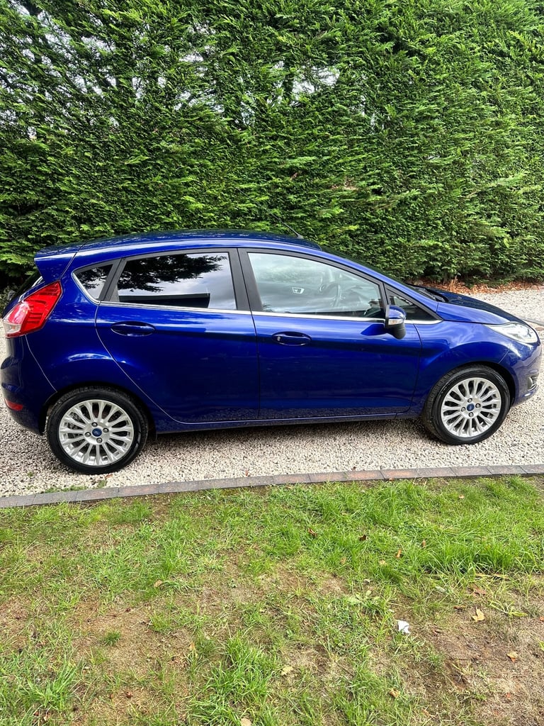 2015 Ford Fiesta 1.0 EcoBoost 125 Titanium 5dr HATCHBACK Petrol Manual