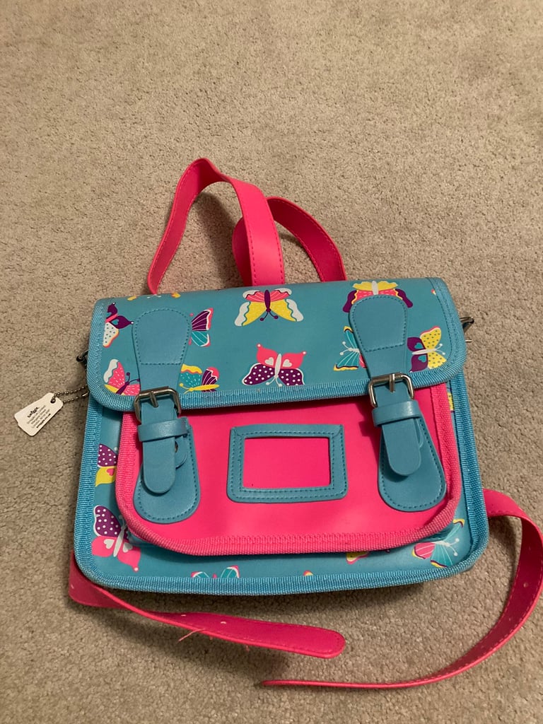 Smiggle satchel sales