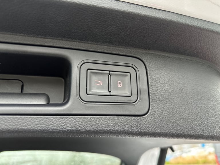 2025 BYD Seal U DM-i 5Dr Boost 1.5 PHEV Auto Estate Petrol Parallel PHEV Automatic