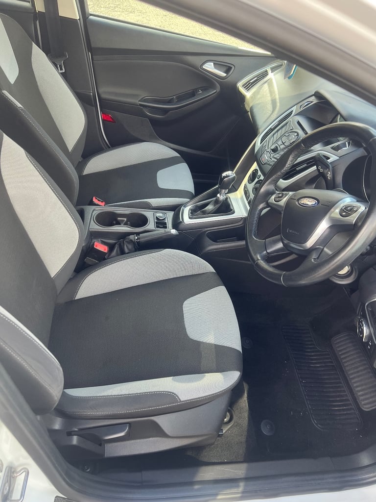 Ford, FOCUS, Hatchback, 2014, Manual, 998 (cc), 5 doors