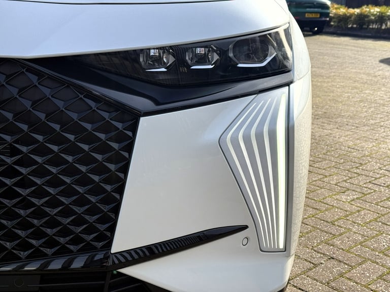 2024 DS Automobiles DS 7 1.6 E-TENSE 4X4 Performance Line + 5dr EAT8 HATCHBACK PETROL/ELECTRIC Au...