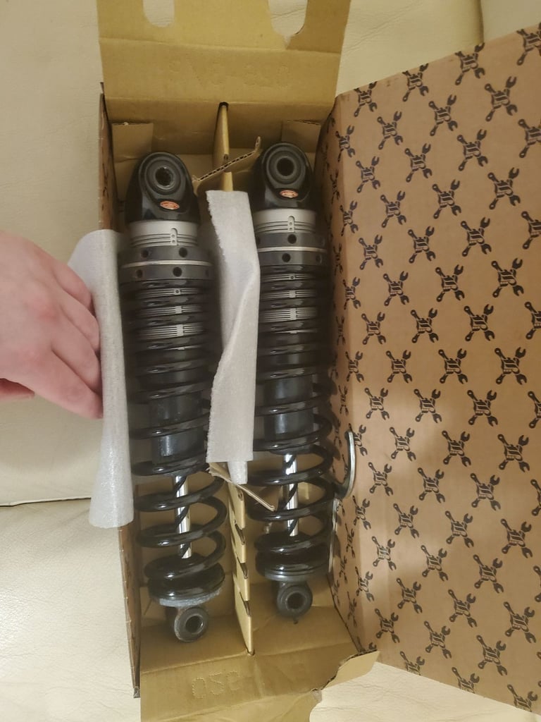 Harley davidson sportster roadster shocks