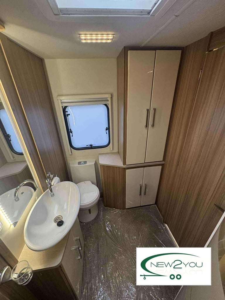 2016 Lunar Delta RI 4 Berth TRASNVERSE BED Caravan - STOCK NO E193