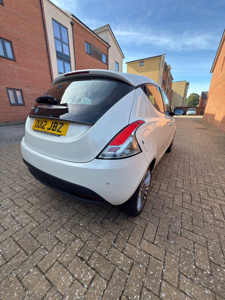 2012 Chrysler Ypsilon 1.3 M-Jet Limited 5dr HATCHBACK Diesel Manual