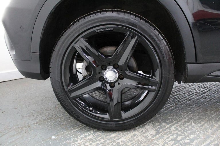 MERCEDES-BENZ GLA CLASS 2.1 GLA220d AMG Line (Premium Plus) 7G-DCT 4MATIC Euro