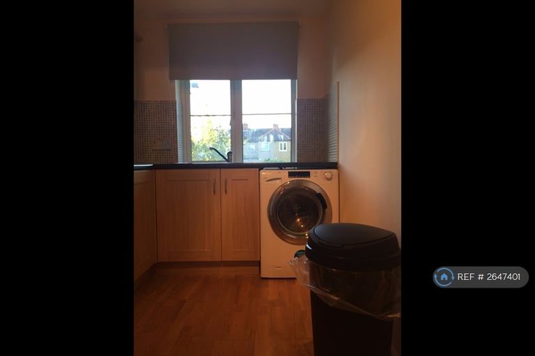 1 bedroom flat in St Gregory Close, Ruislip, HA4 (1 bed) (#2647401)
