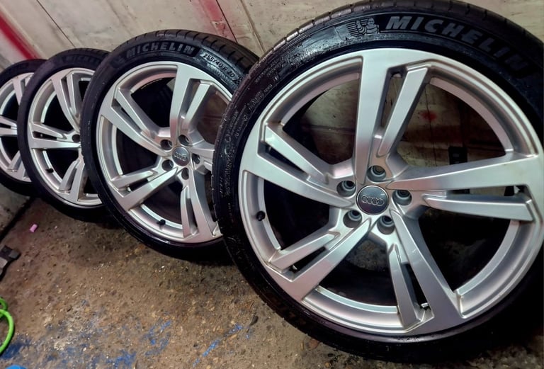 20”Genuine Audi A5 A6 A6 alloy wheels 