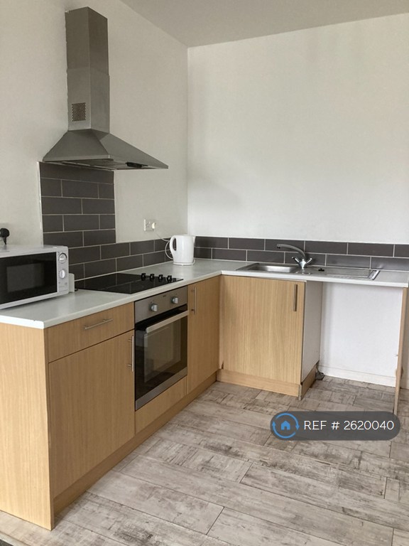 1 bedroom flat in Ty Naba, Clydach, Swansea, SA6 (1 bed) (#2620040)