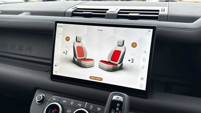 2025 Land Rover Defender 3.0 D250 X-Dynamic SE 90 3dr Auto ESTATE DIESEL Automatic