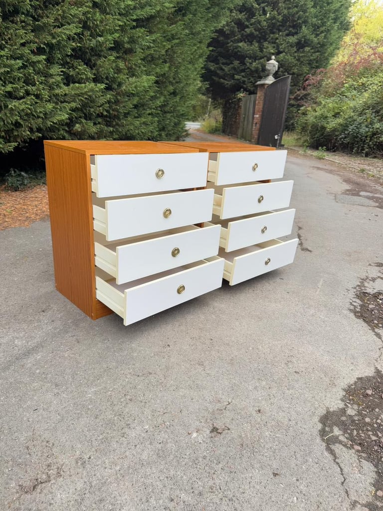 Chest of drawers for £90(we can deliver)