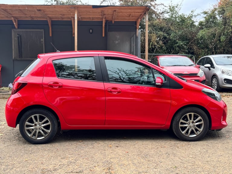 2015 Toyota Yaris 1.0 VVT-i Icon 5dr HATCHBACK Petrol Manual