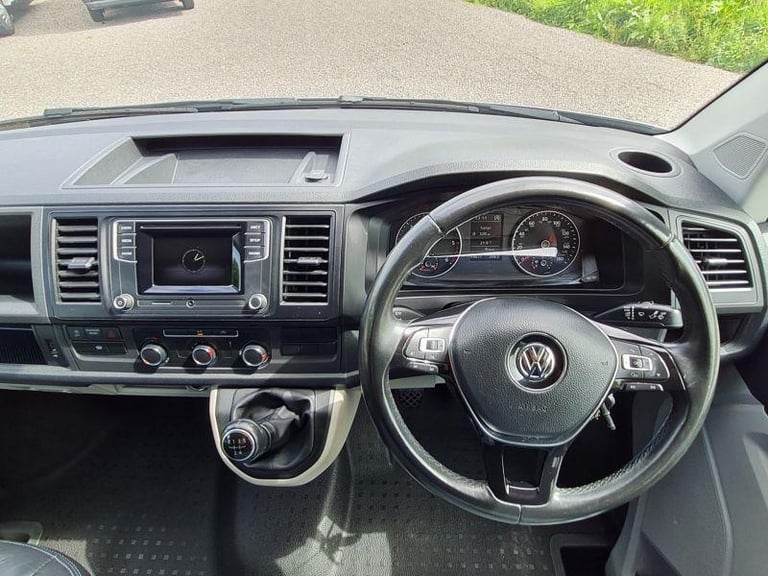 Volkswagen VW Transporter Uberbus Campervan