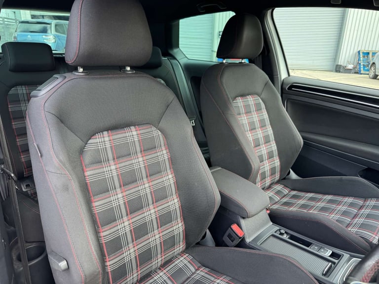 2015 Volkswagen Golf 2.0 Golf GTi Launch 3dr - NATIONAL DELIVERY* Hatchback Petrol Manual