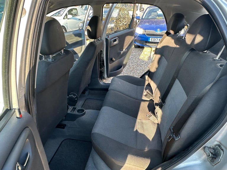 2005 Vauxhall Corsa 1.4i 16v Design 5dr (a/c) HATCHBACK Petrol Automatic