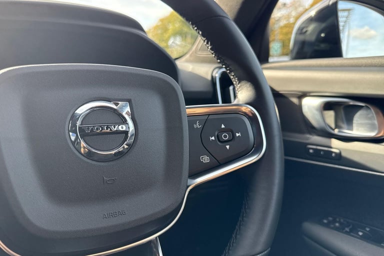2025 Volvo EX40 185kW Extended Range Plus 78kWh 5dr Auto ESTATE ELECTRIC Automatic