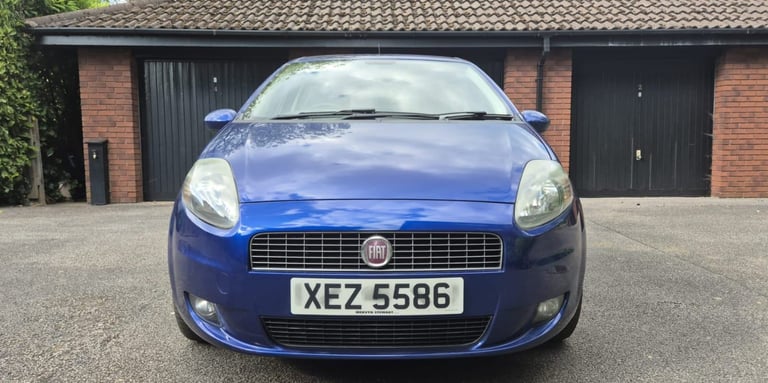 2009 Fiat Grande Punto GP - rare higher spec model - 1 previous owner + Low Miles- 1.4 Petrol Manual