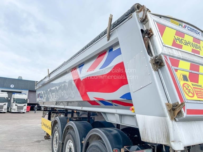 WILCOX BULK TIPPING TRAILER 