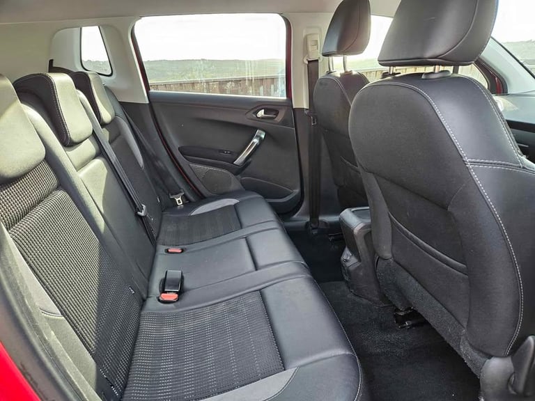 Peugeot, 2008, Hatchback, 2017, Manual, 1199 (cc), 5 doors