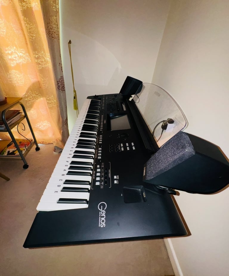 For sale Yamaha Genos 76 keys with Roland monitor heading phones RH-5 and GNS - MS01 speaker.