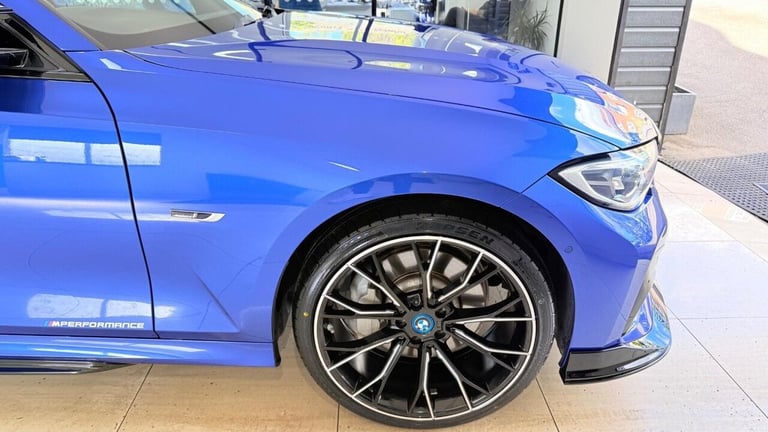 2021 BMW 3 Series 2.0 330e 12kWh M Sport Touring Auto Euro 6 (s/s) 5dr Estate PETROL/ELECTRIC Aut...
