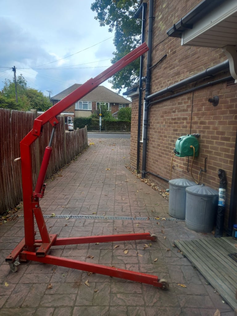 Engine hoist