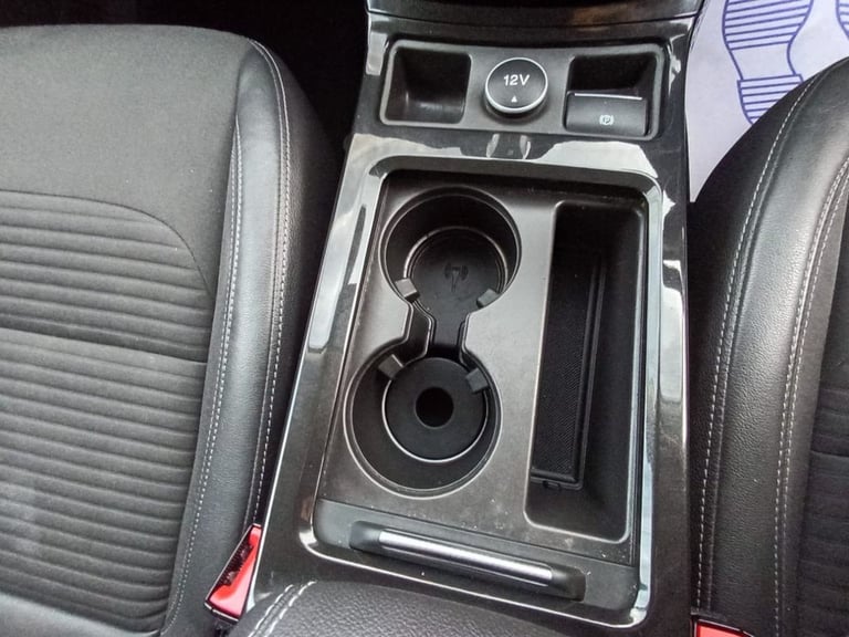 2017 Ford Kuga 2.0 TDCi Titanium SUV 5dr Diesel Powershift AWD Euro 6 (s/s) (180 ps) HATCHBACK Di...