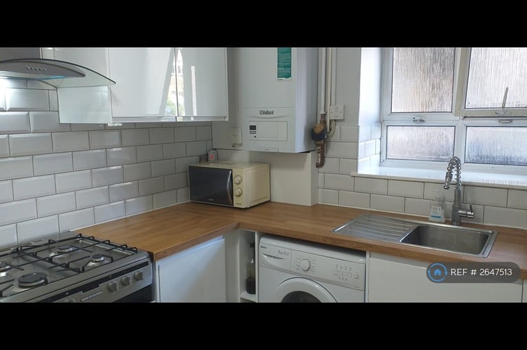 1 bedroom in West India Dock Road, London, E14 (#2647513)