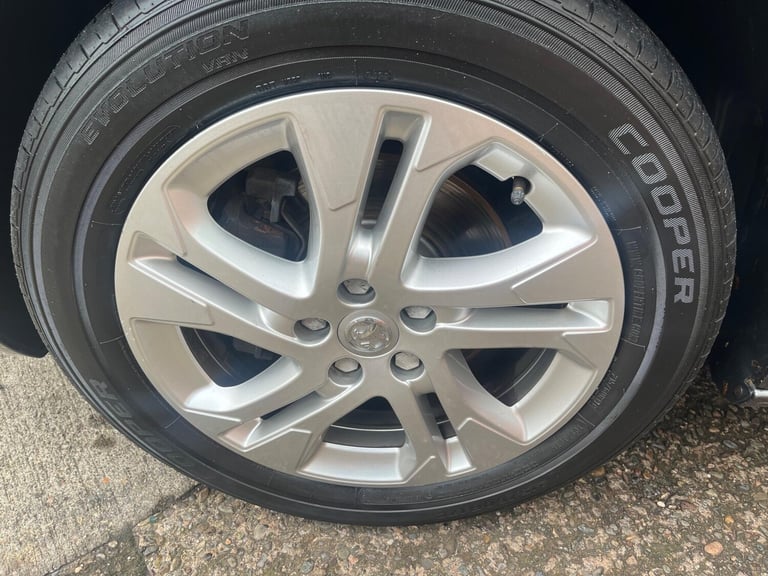 2021 Vauxhall Vivaro 3100 2.0d 120PS Elite H1 D/Cab PANEL VAN DIESEL Manual