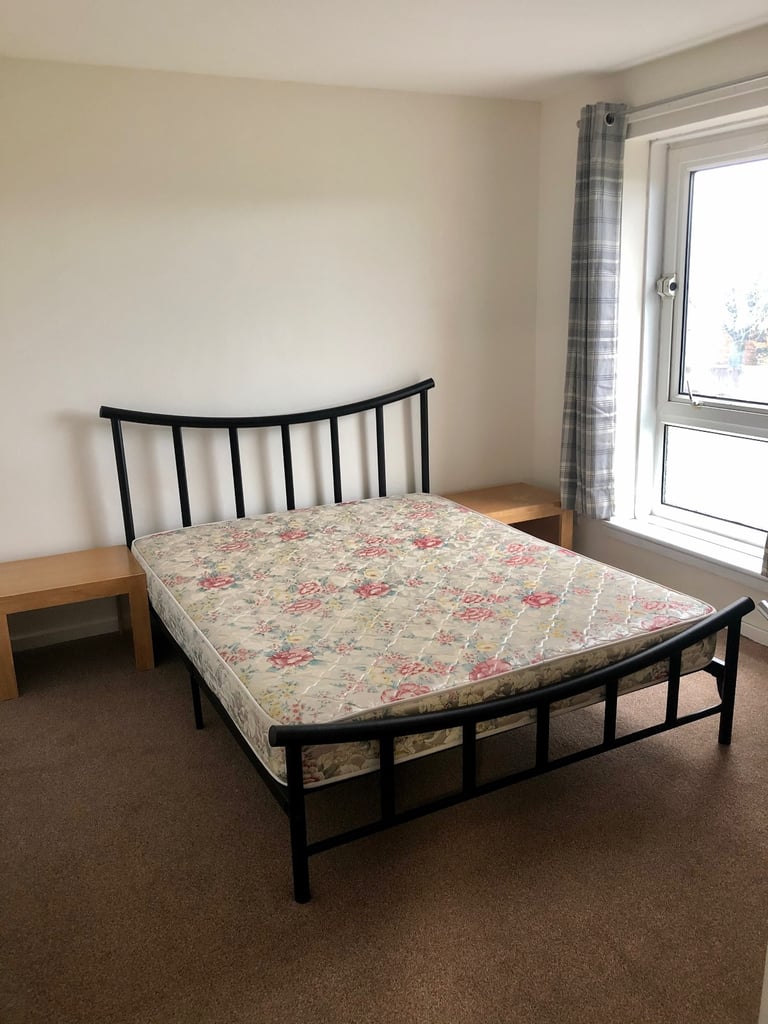 Two bedroom + box room house to let in Pumpherston