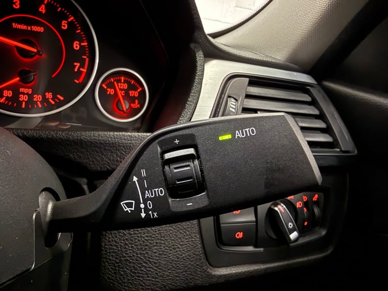 2018 68 BMW 318i 1.5 SPORT PETROL AUTOMATIC 134BHP BLACK EURO 6