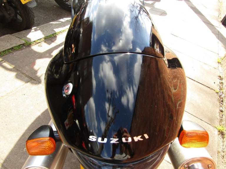 SUZUKI GSX1300 HAYABUSA * VERY LOW MILES 11000 *2 FORMER KEEPERS* WOW *