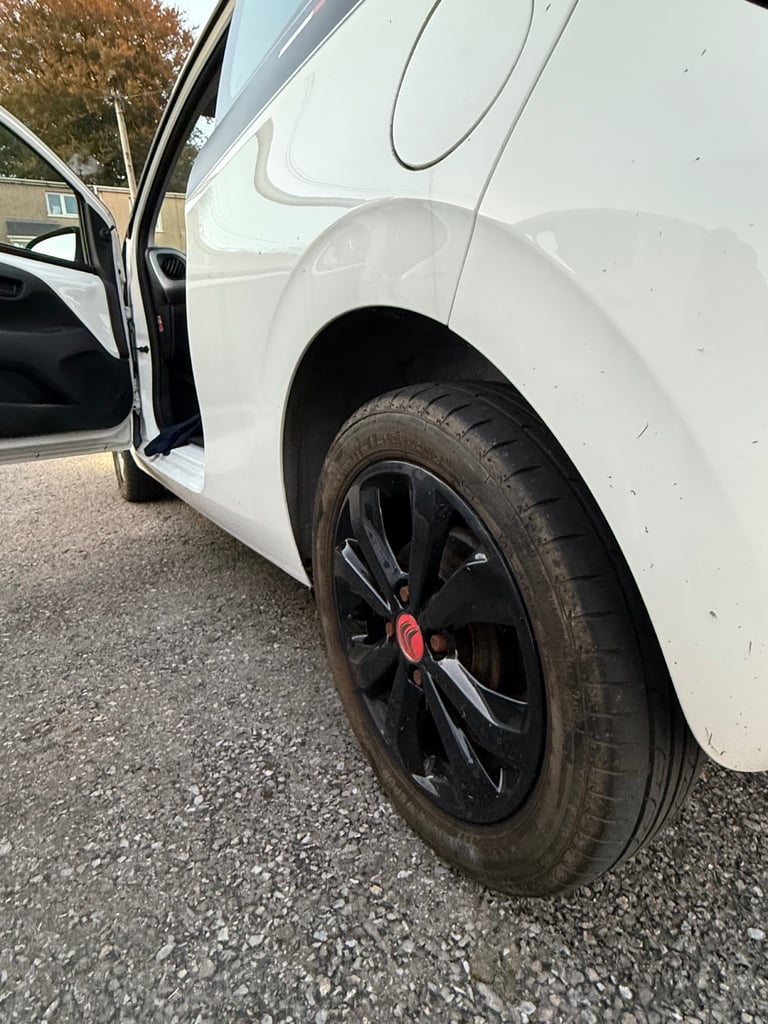 Citroen, C1, Hatchback, 2017, Manual, 998 (cc), 3 doors