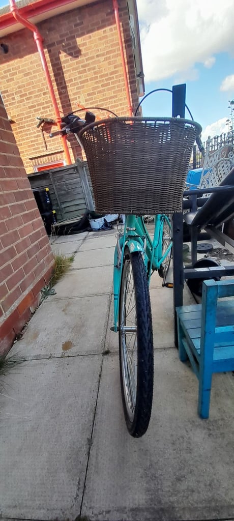 image for Women's commuter bike/ shopping bike
