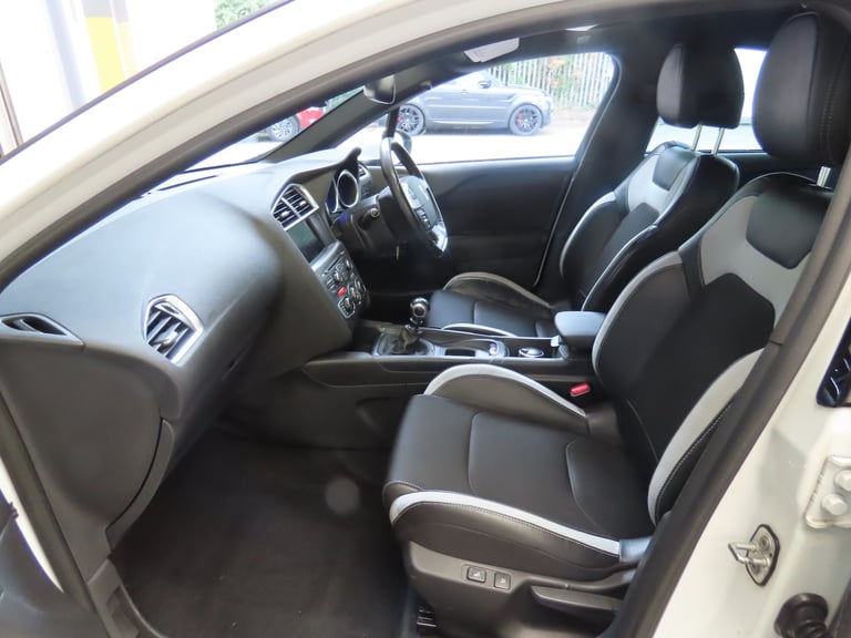 2014 Citroen DS4 1.6 e-HDi 115 DStyle 5dr Diesel