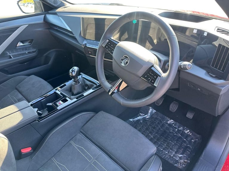 2025 Vauxhall Astra Astra 1.2 Turbo 130 Ultimate 5Dr Estate Estate Petrol Manual