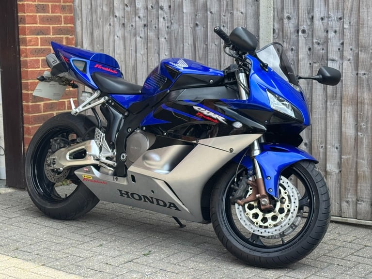 HONDA CBR 1000 RR FIREBLADE 2006 (06) SUPER SPORT 