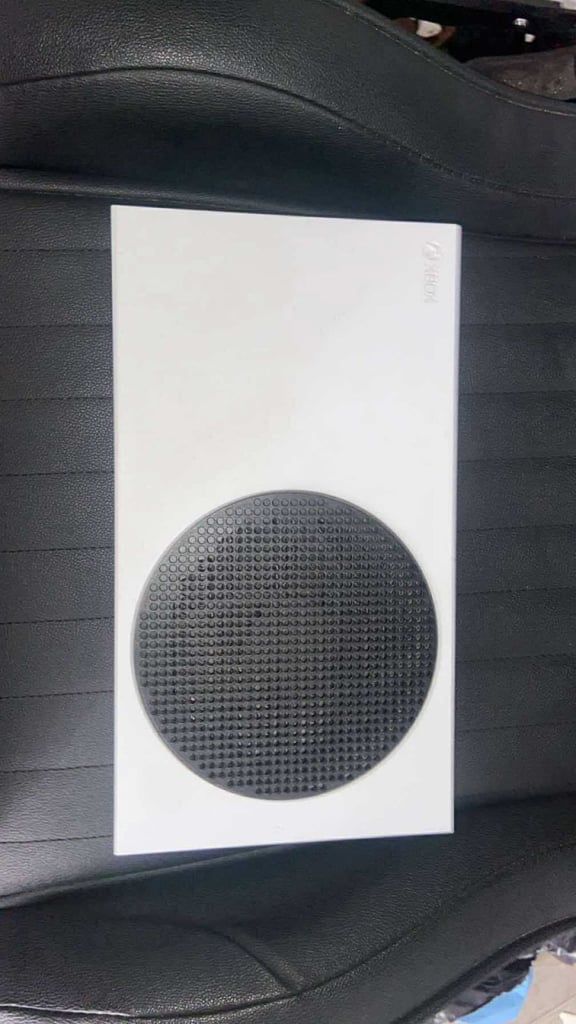 Xbox series s EXCELLENT CONDITION 