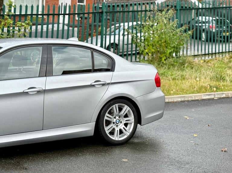 2011 BMW 320D M Sport 184 LCI 2L 6 Speeds. 