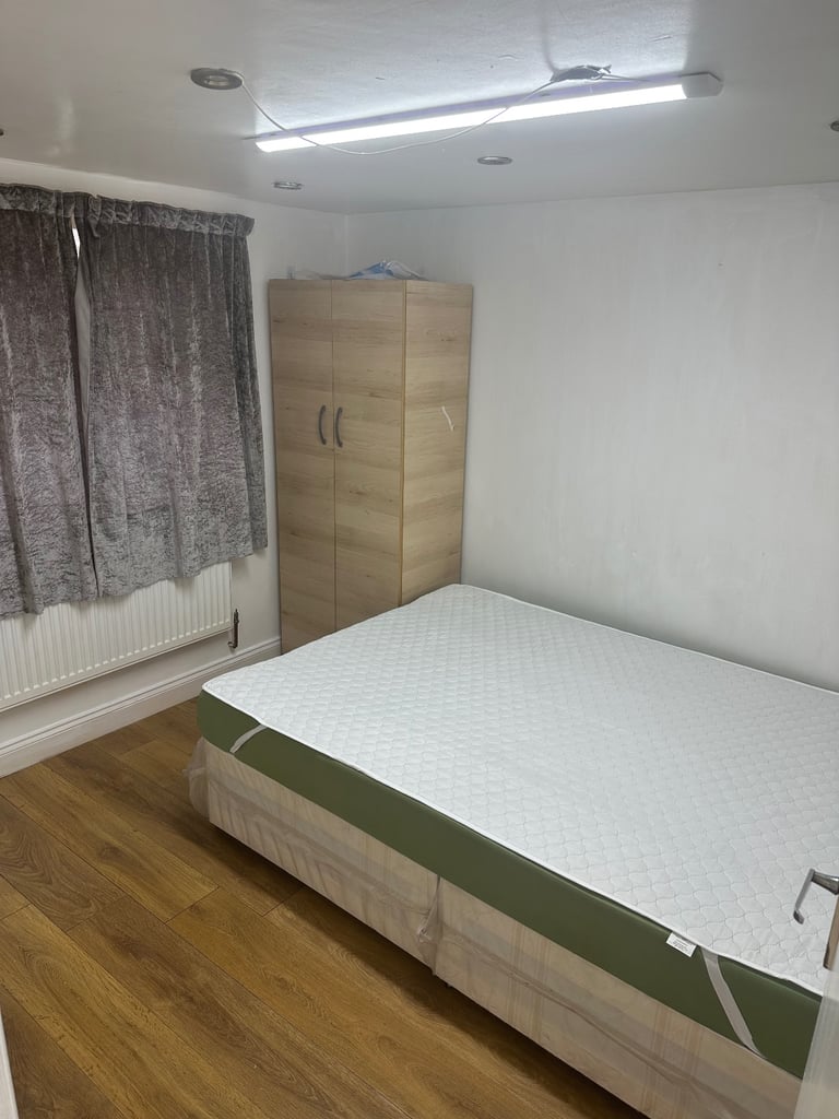 One bedroom loft flat 