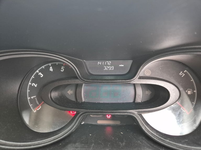 TAXI, Vauxhall, VIVARO, MPV, 2018, Manual, 1598 (cc), 5 doors