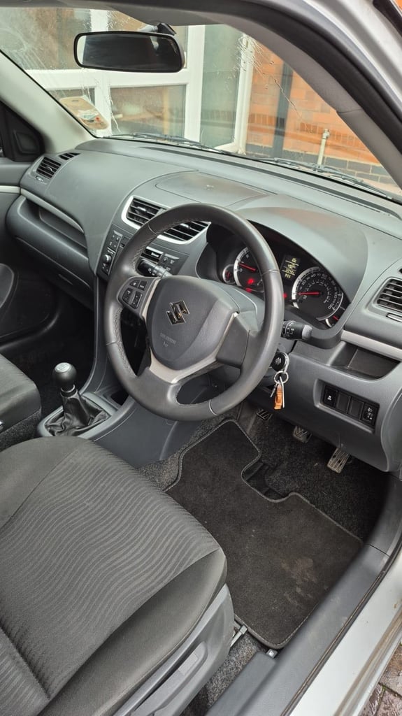 Suzuki, SWIFT, Hatchback, 2013, Manual, 1242 (cc), 5 doors